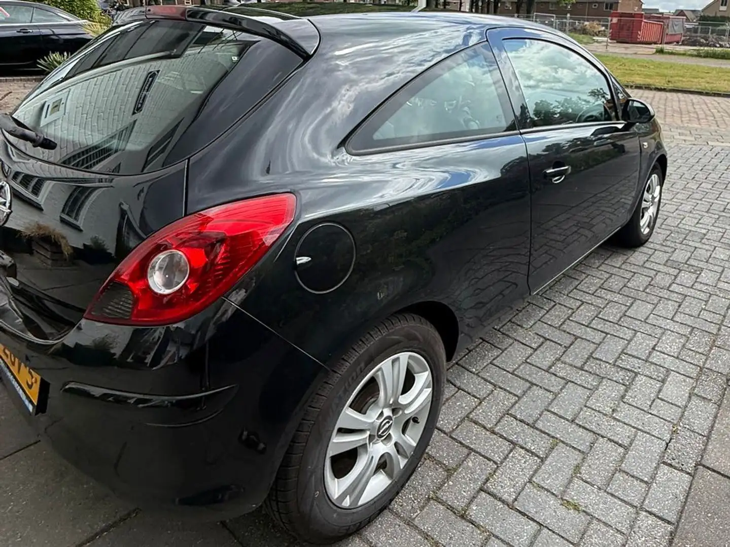 Opel Corsa Corsa 1.2-16V Ann. Edition Zwart - 2