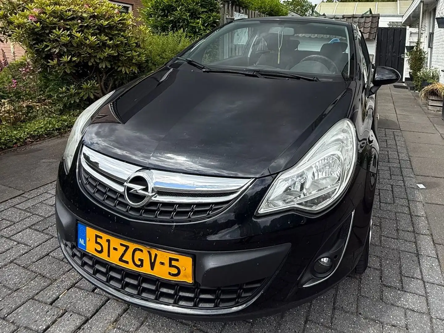 Opel Corsa Corsa 1.2-16V Ann. Edition Zwart - 1