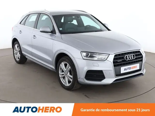 Audi Q3 view 8