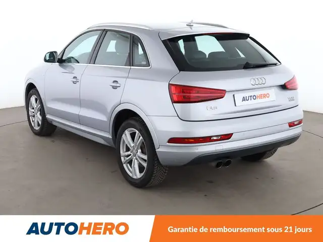 Audi Q3 view 4
