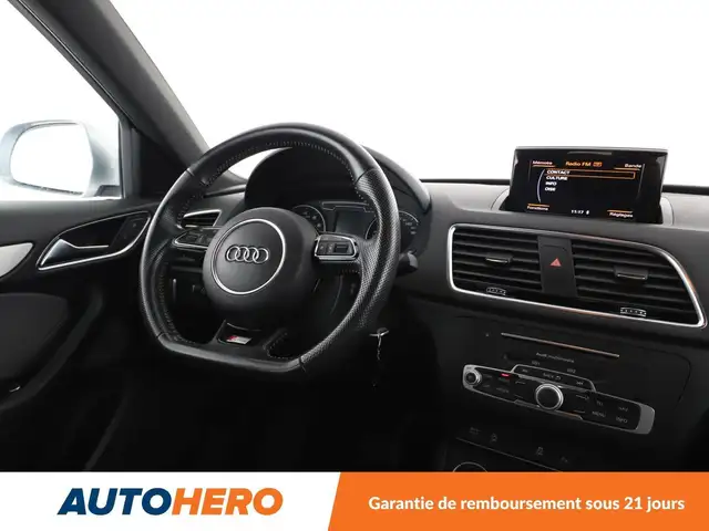 Audi Q3 view 13