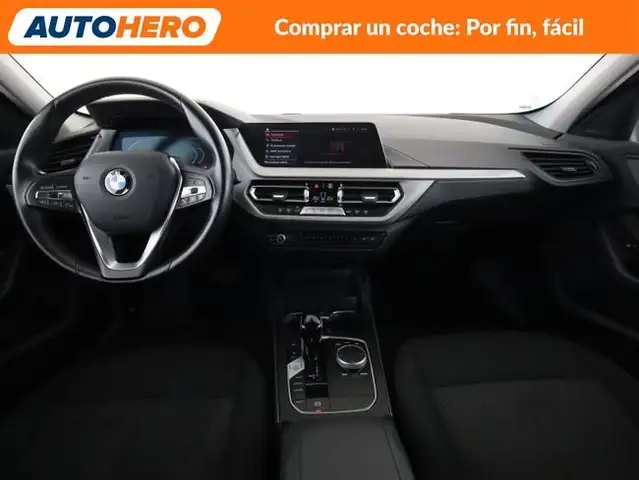 BMW 1 Series view 13