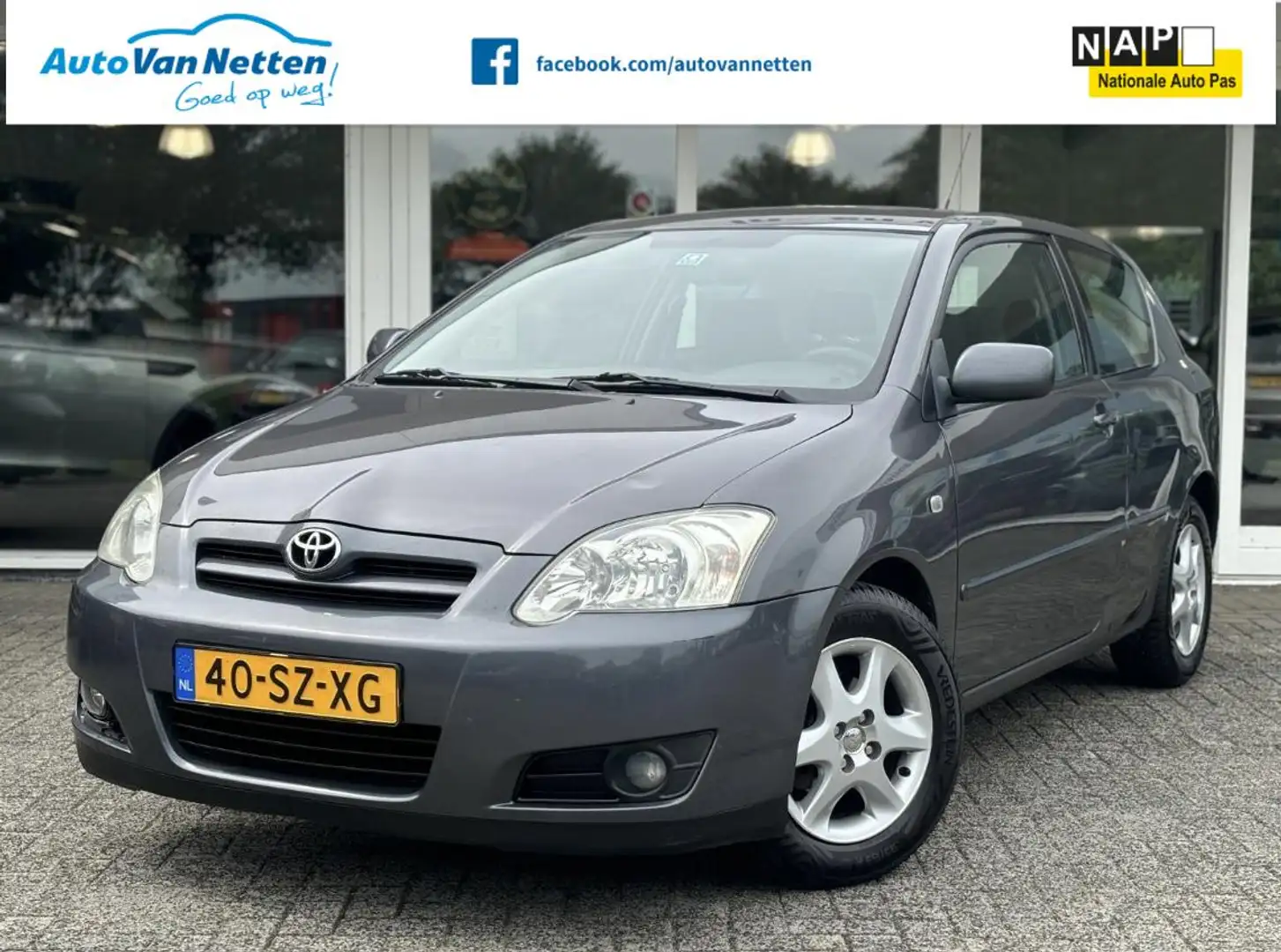 Toyota Corolla 1.6 VVT-i Sport Anniversary Grijs - 1