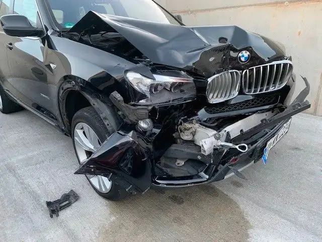 BMW X3 xDrive 30 d Navi Frontschaden rechts