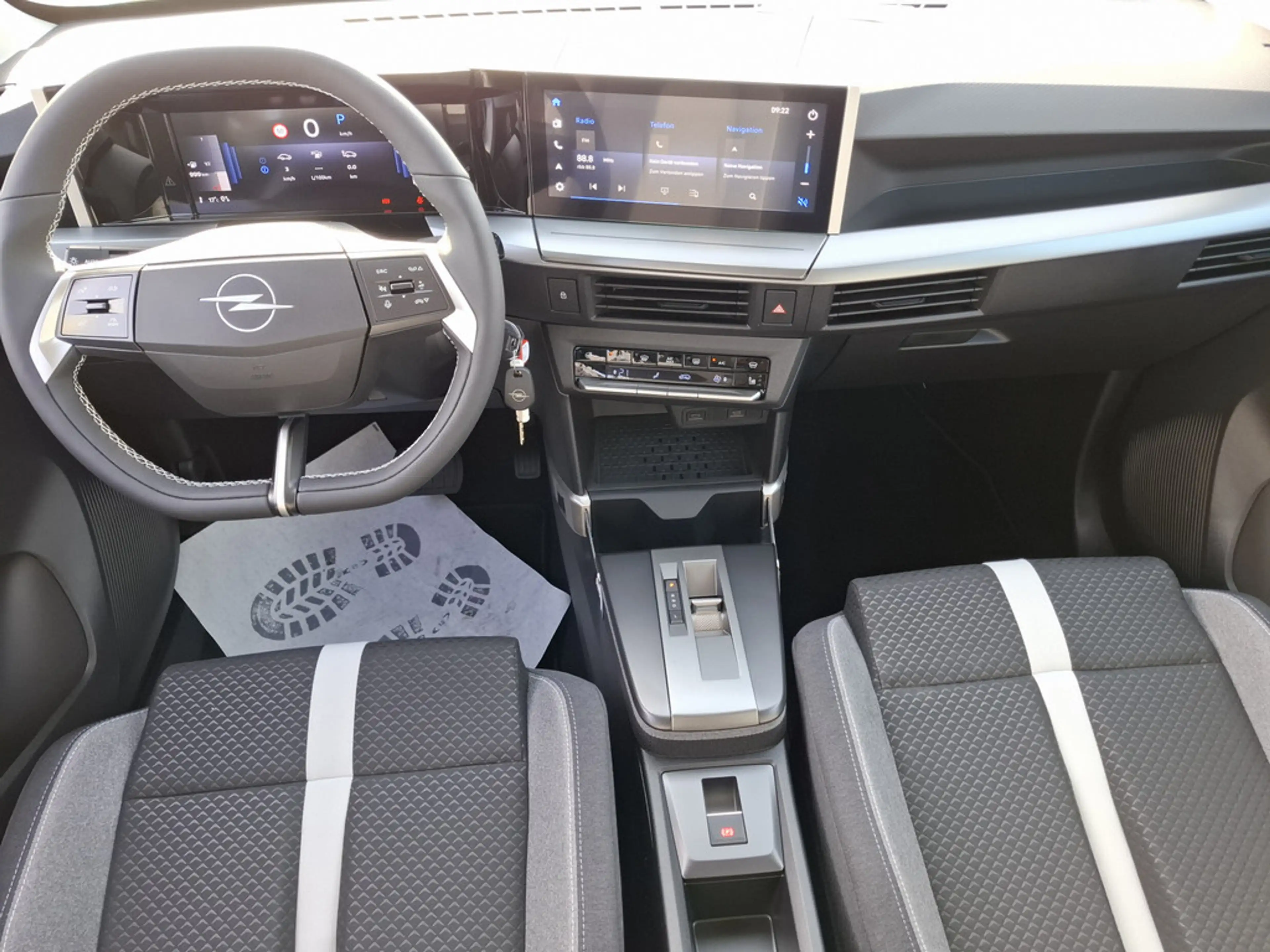 Opel Frontera Edition 1.2 81 kW KAMERA NAVI LED — photo 7