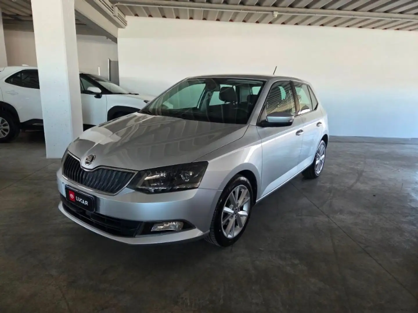 Skoda Fabia 1.0 MPI 75 CV Design Edition Argento - 1