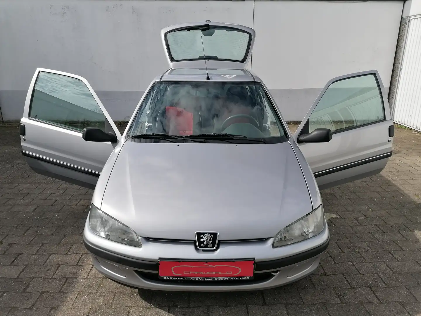 Peugeot 106 Style Silber - 1