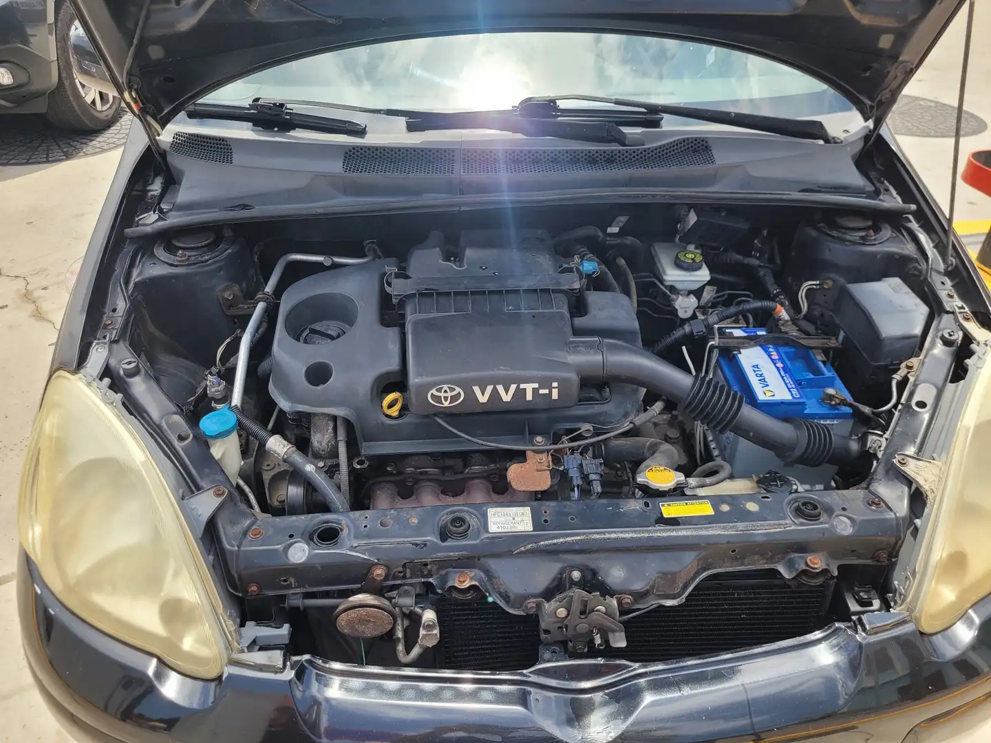 Toyota Yaris 1.3 VVT-i Sol - 1