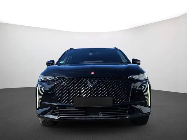 DS Automobiles DS 7 Crossback view 3