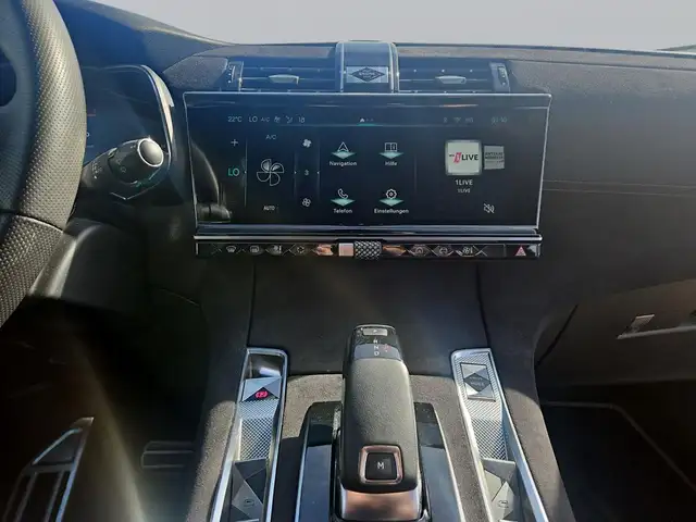 DS Automobiles DS 7 Crossback view 12