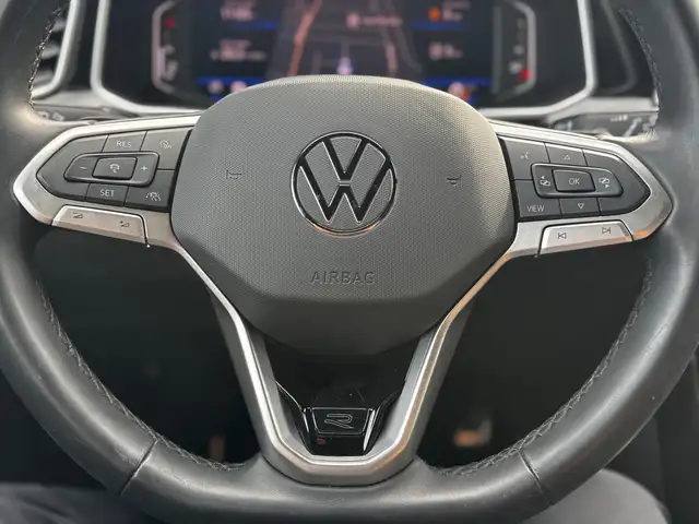 Volkswagen T-Roc view 27