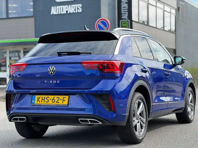 Volkswagen T-Roc view 7