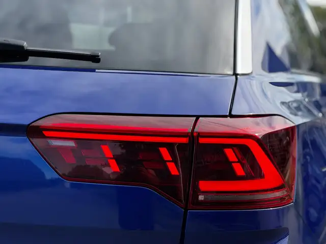 Volkswagen T-Roc view 15