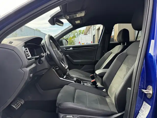 Volkswagen T-Roc view 22