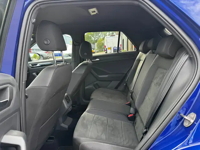 Volkswagen T-Roc view 21