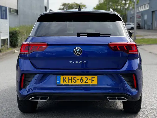 Volkswagen T-Roc view 8