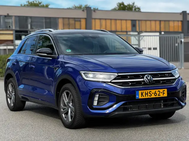 Volkswagen T-Roc view 10