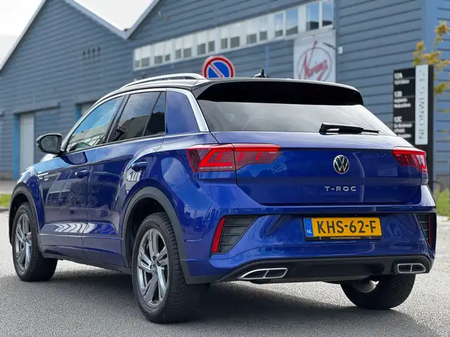 Volkswagen T-Roc view 6
