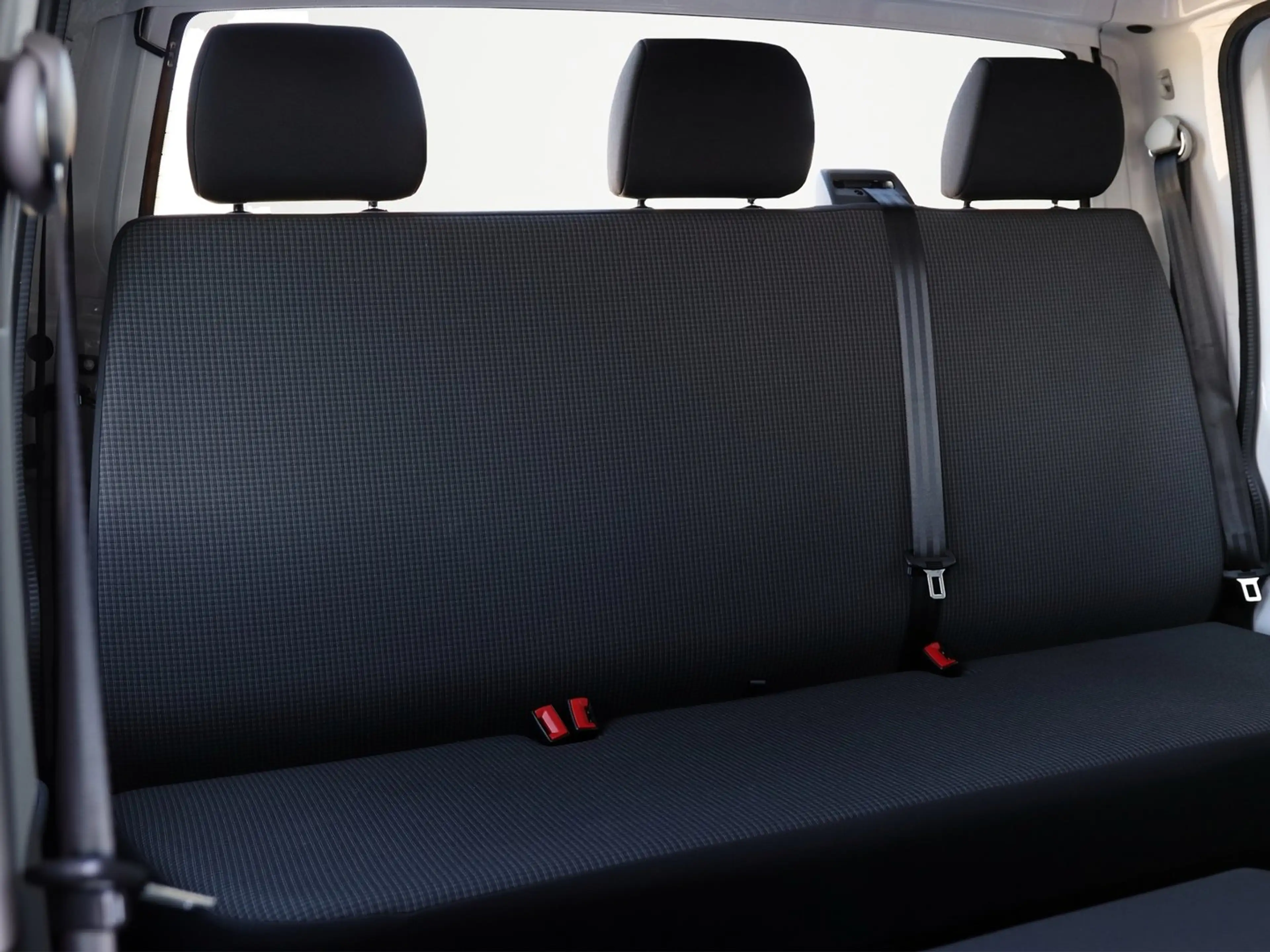 Volkswagen T6.1 Transporter Doka-Pritsche TDI — photo 11