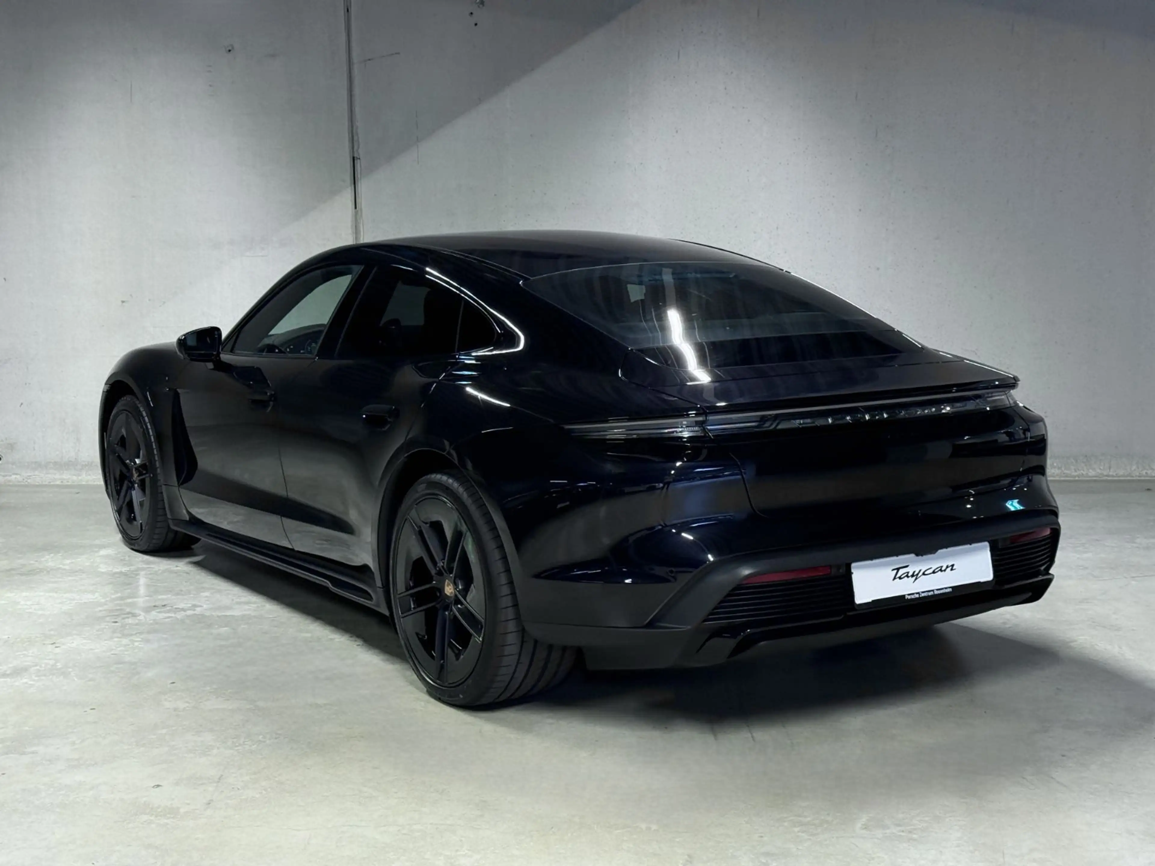 Porsche Taycan 4 Black Edition | InnoDrive | Panorama | — photo 4