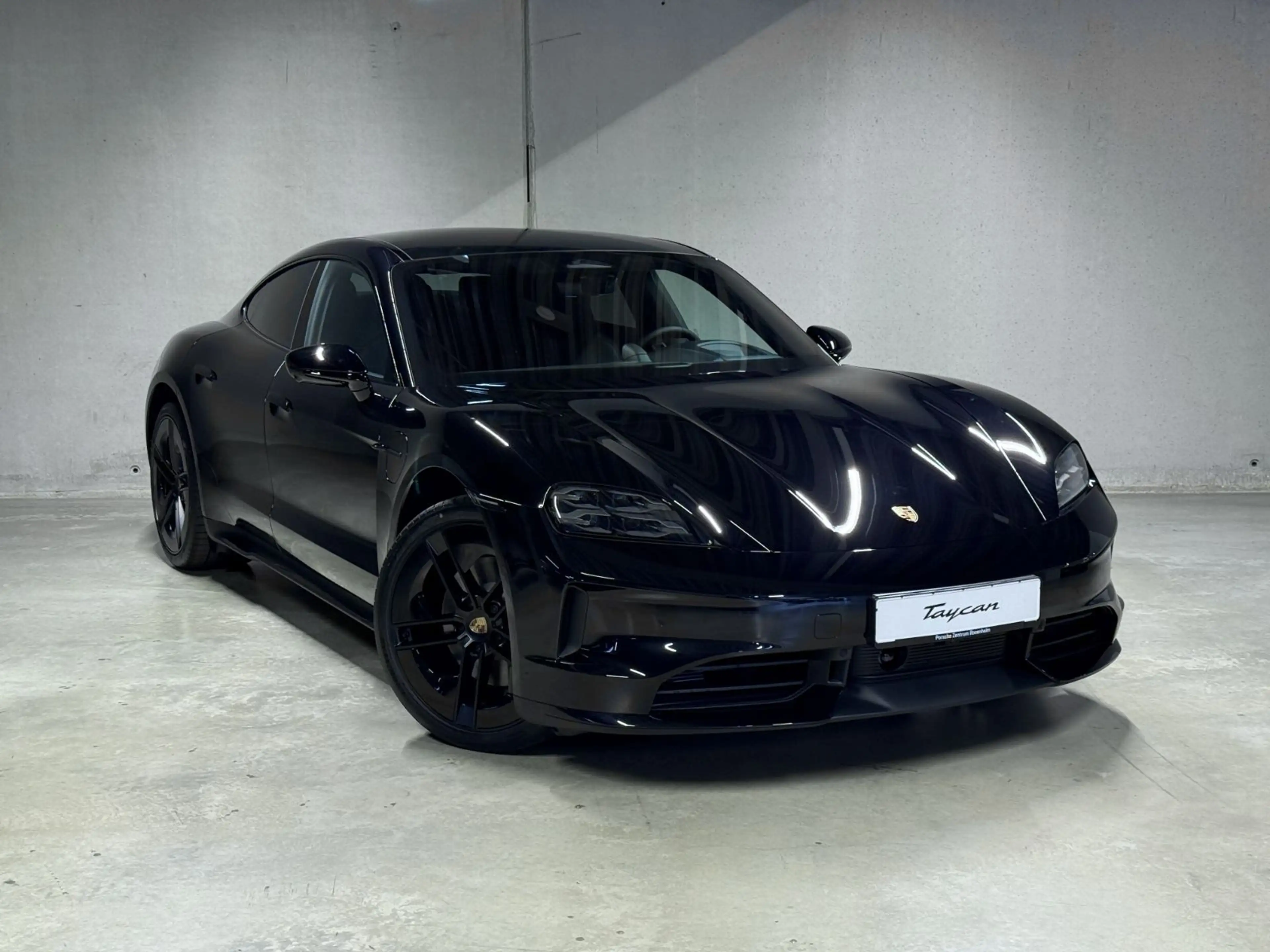 Porsche Taycan 4 Black Edition | InnoDrive | Panorama | — photo 9