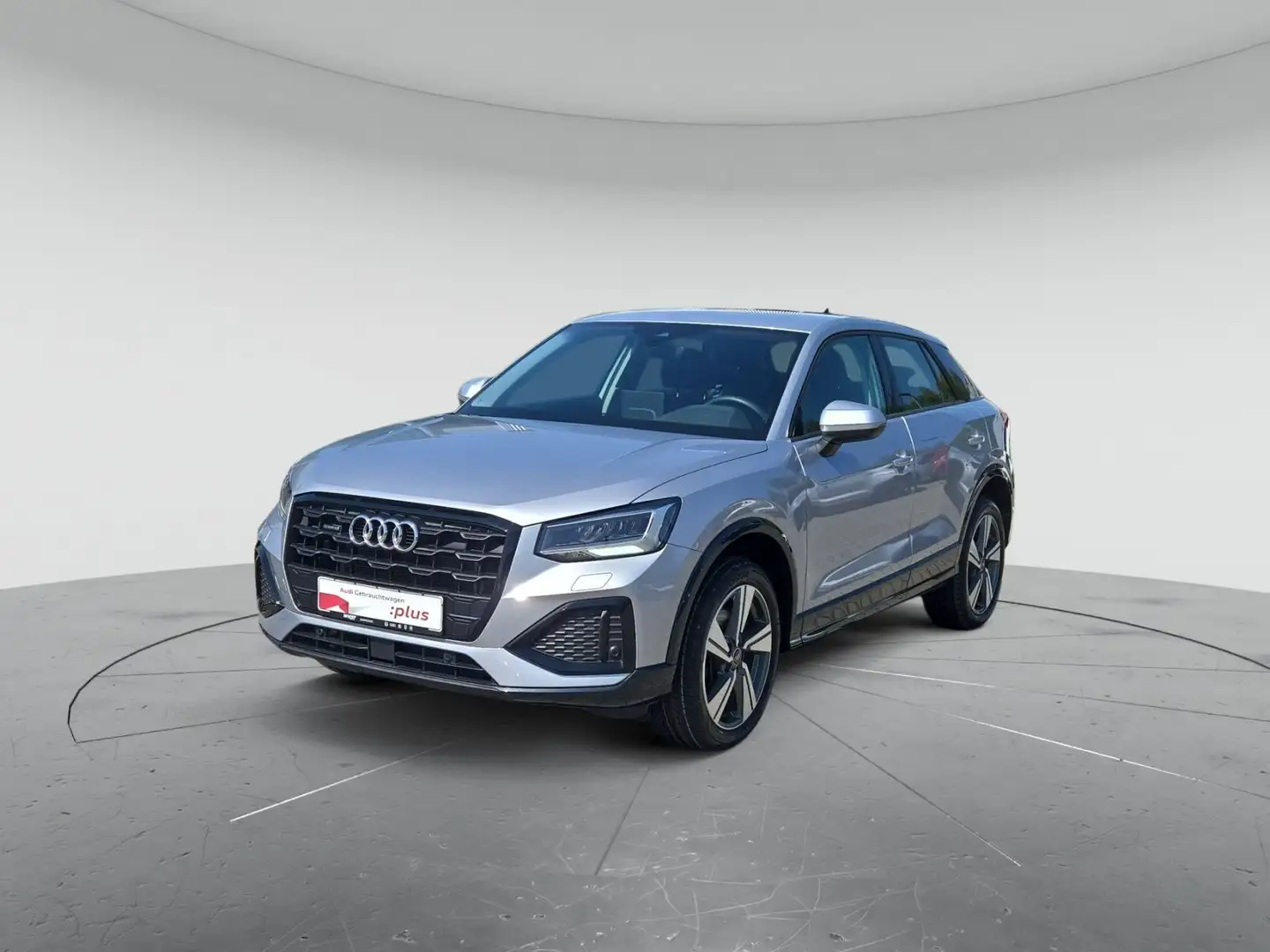 Audi Q2 advanced 40 TFSI quattro S tronic, LEDER/VIRT Silber - 2