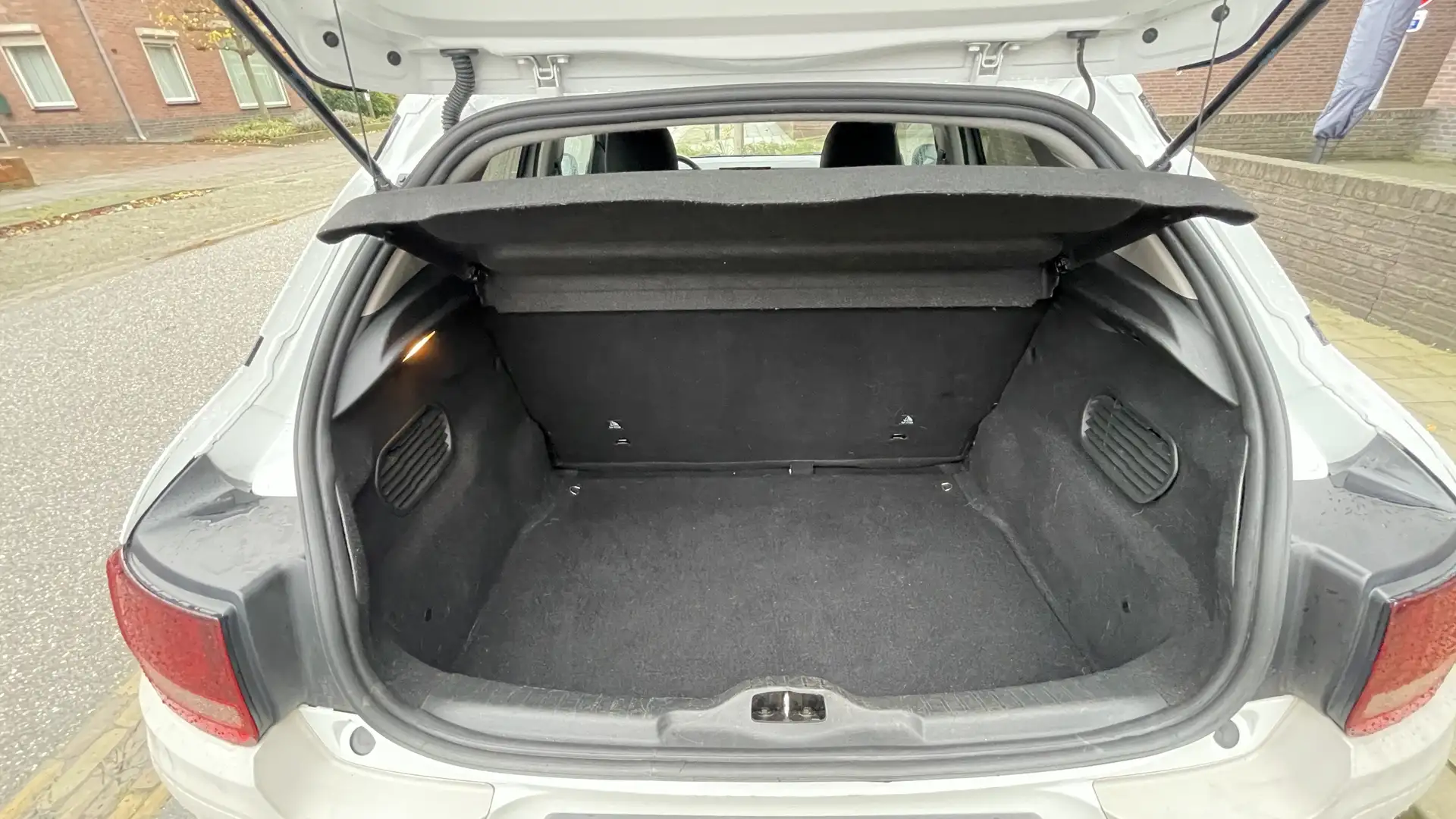 Citroen C4 Cactus Pure Tech 110 Stop&Start Shine Wit - 1