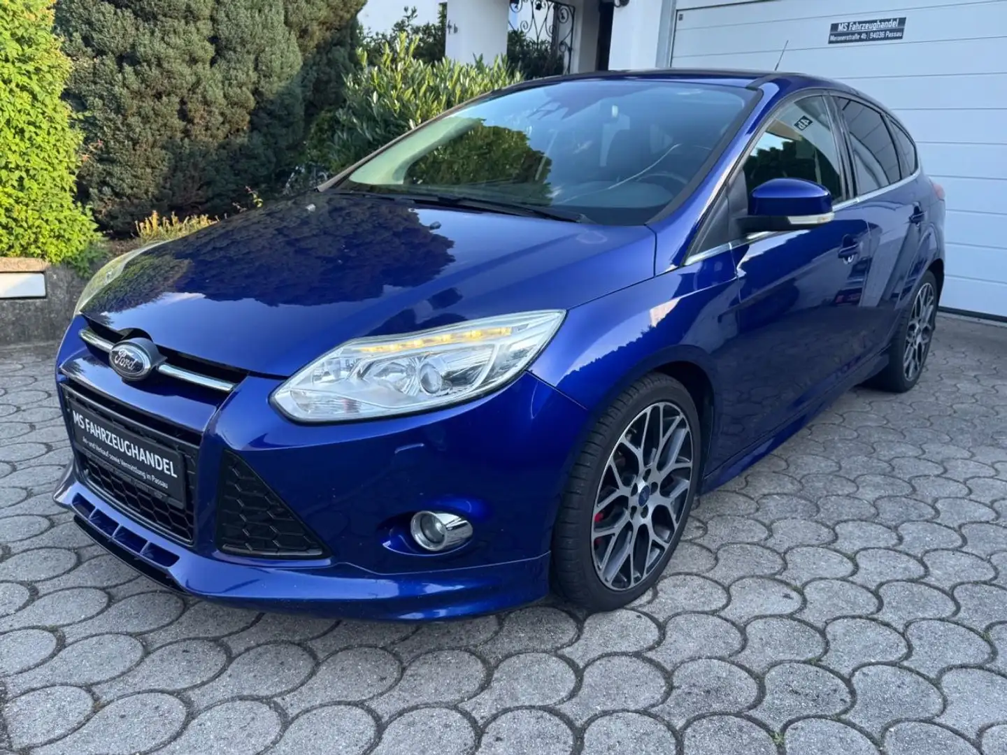 Ford Focus Lim. Titanium *ST Line*SHZ*PDC*Sport* Blu/Azzurro - 1