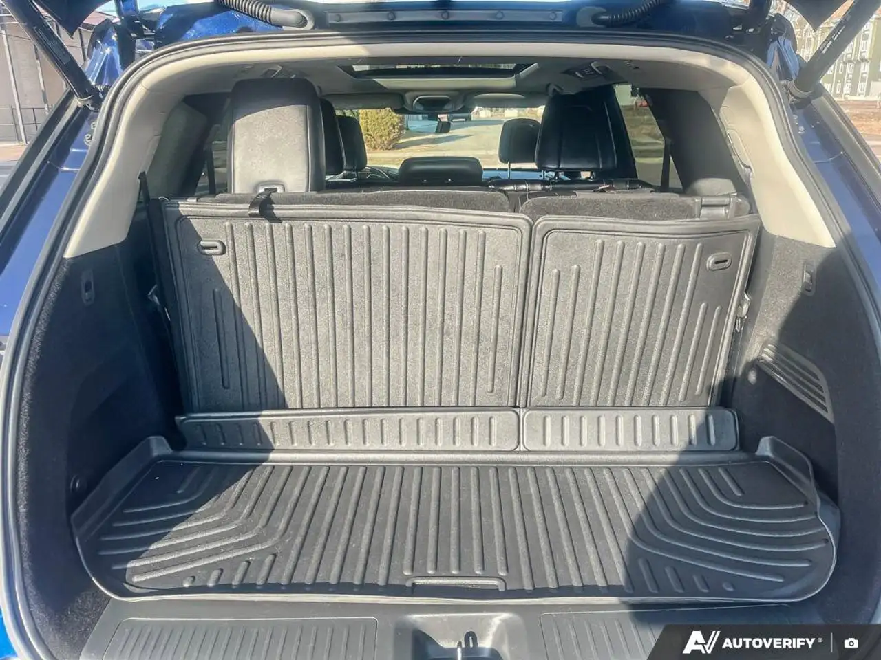 Infiniti QX60 снимка Infiniti QX60