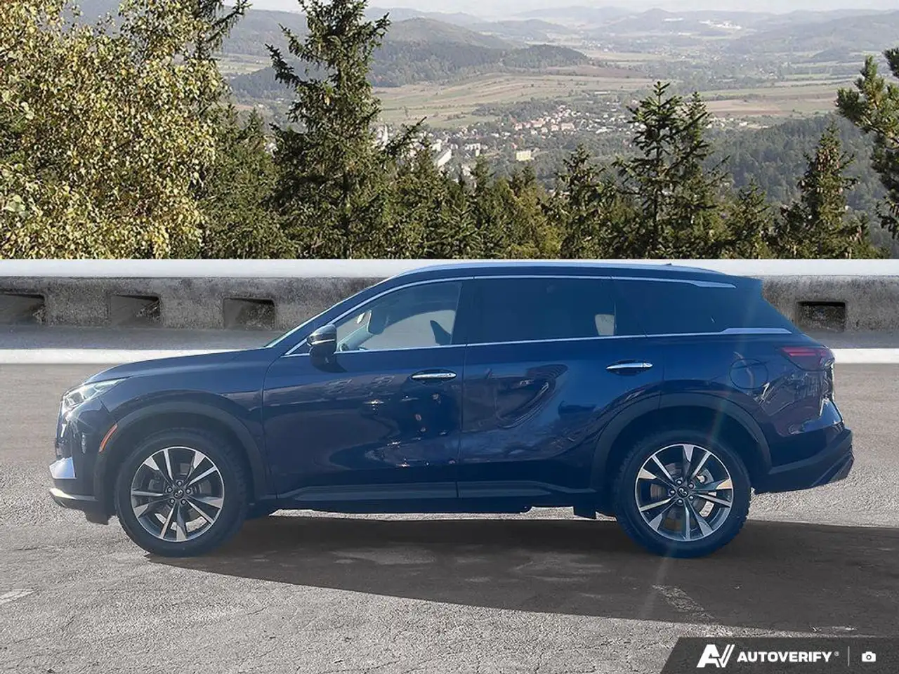 Infiniti QX60 снимка Infiniti QX60