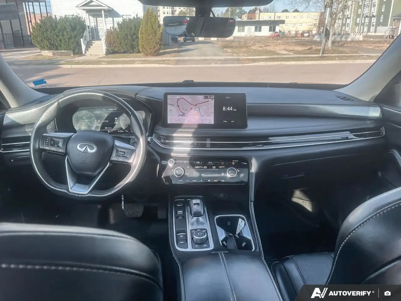 Infiniti QX60 снимка Infiniti QX60