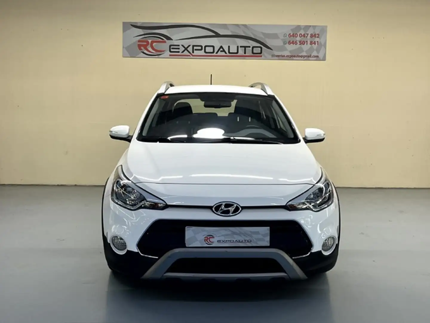 Hyundai i20 1.0 TGDI Tecno 100 Blanc - 2