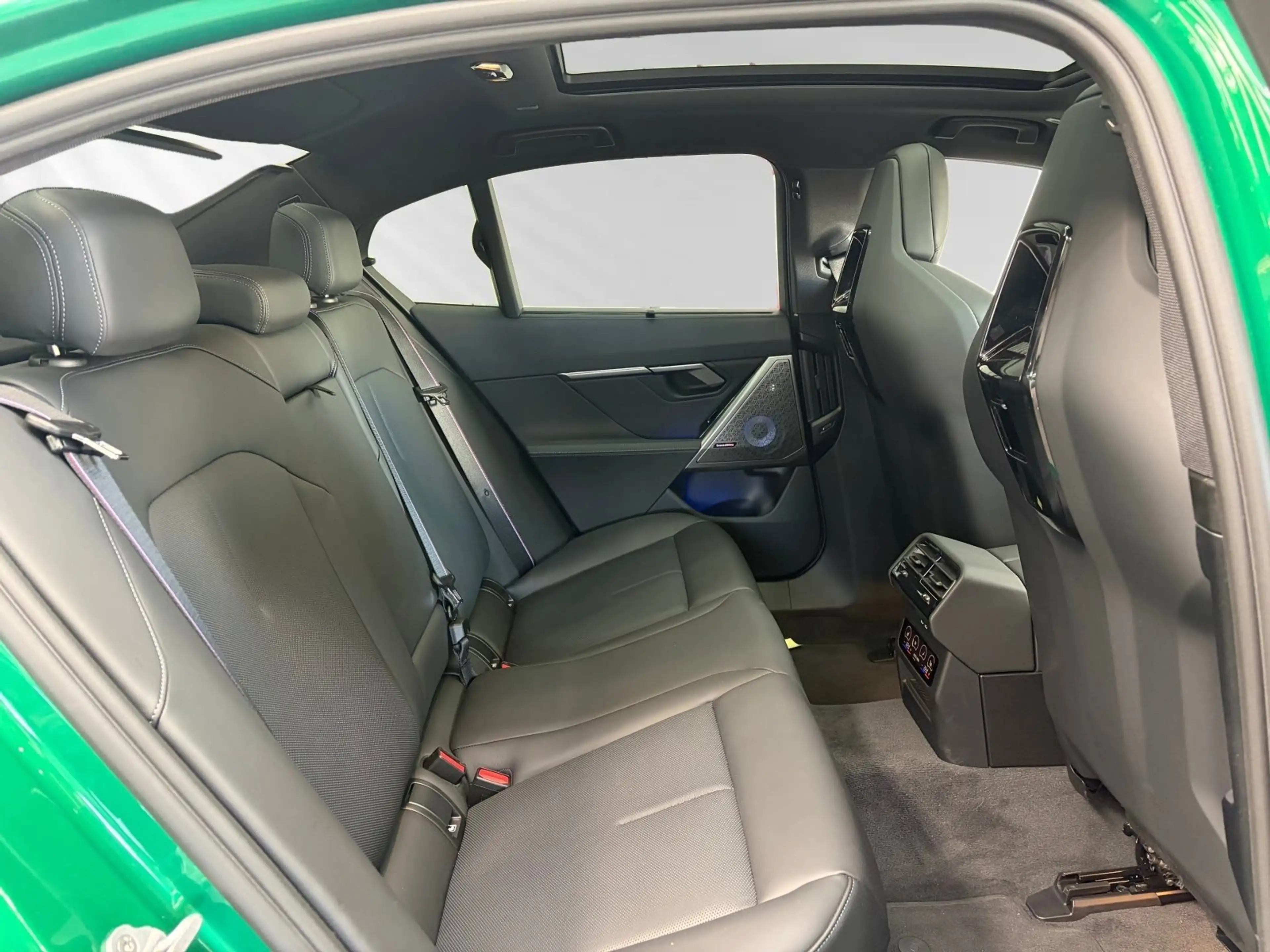 BMW M5 Limousine Pano|Bowers&Wilkins|DA-Prof. — photo 15