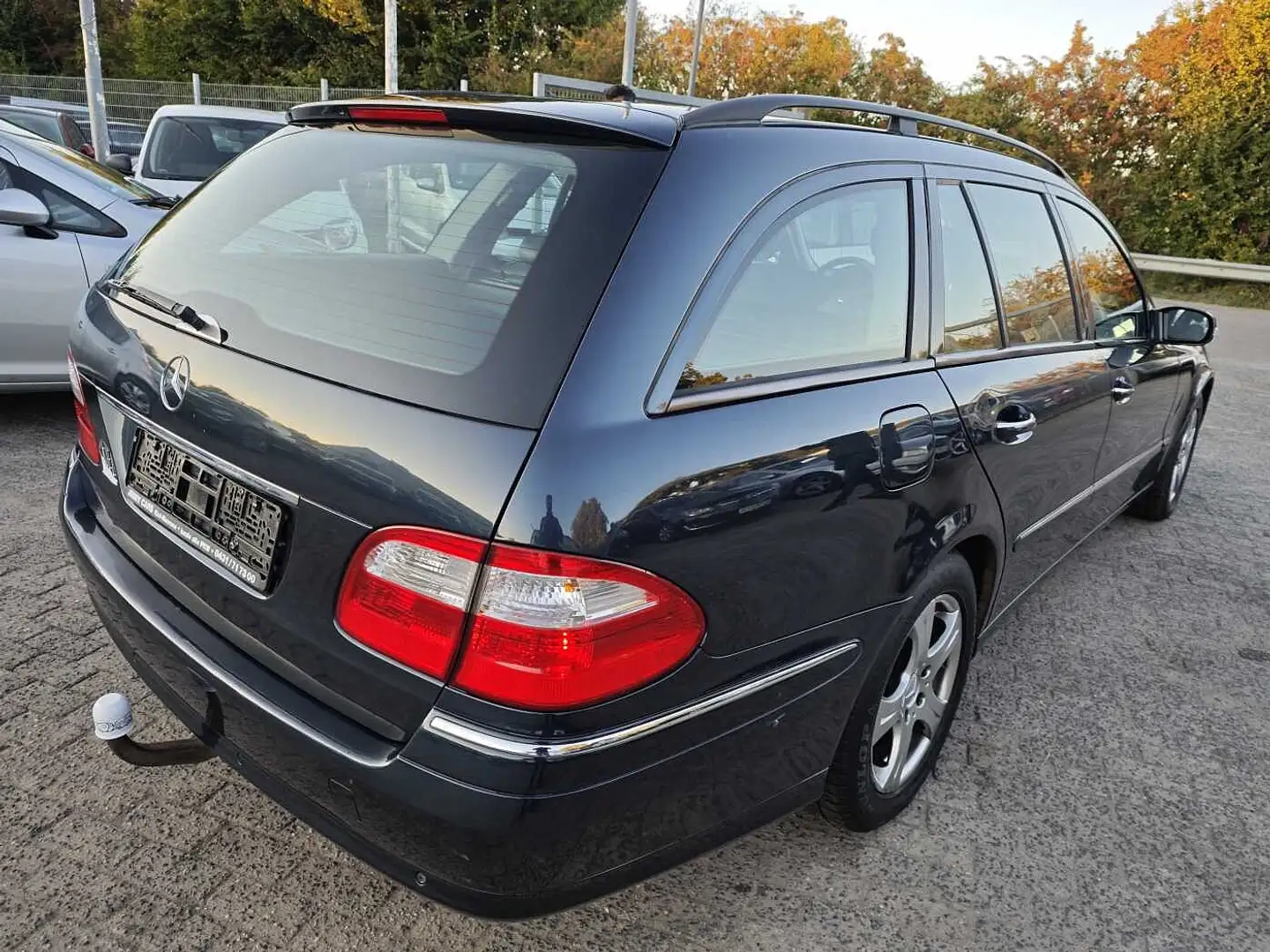 Mercedes-Benz E 320 T CDI Elegance Schwarz - 2