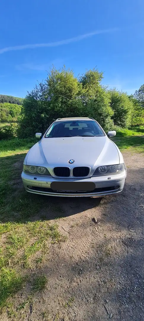 BMW 520 520i touring - 1
