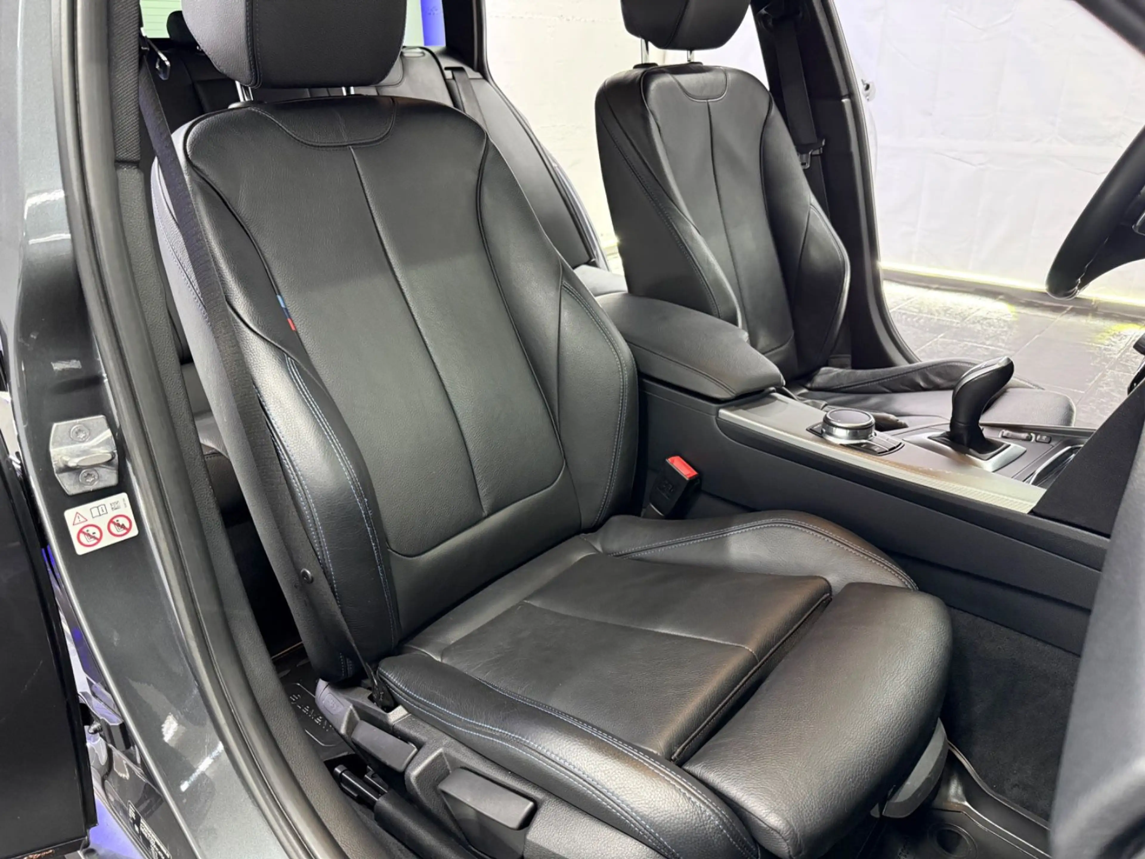 BMW 335 d Touring xDrive M Sport LEDER LED ACC DAB — photo 13