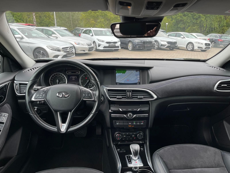 Infiniti Q30 2.2d AWD/NAVI/SHZ/AUTOMATIK/Eu6/Kamera/LED — photo 8
