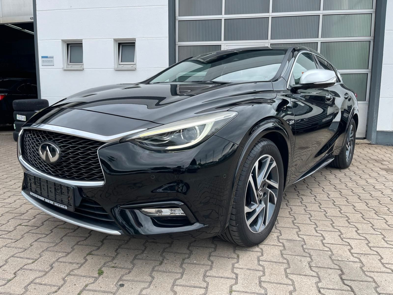 Infiniti Q30 2.2d AWD/NAVI/SHZ/AUTOMATIK/Eu6/Kamera/LED