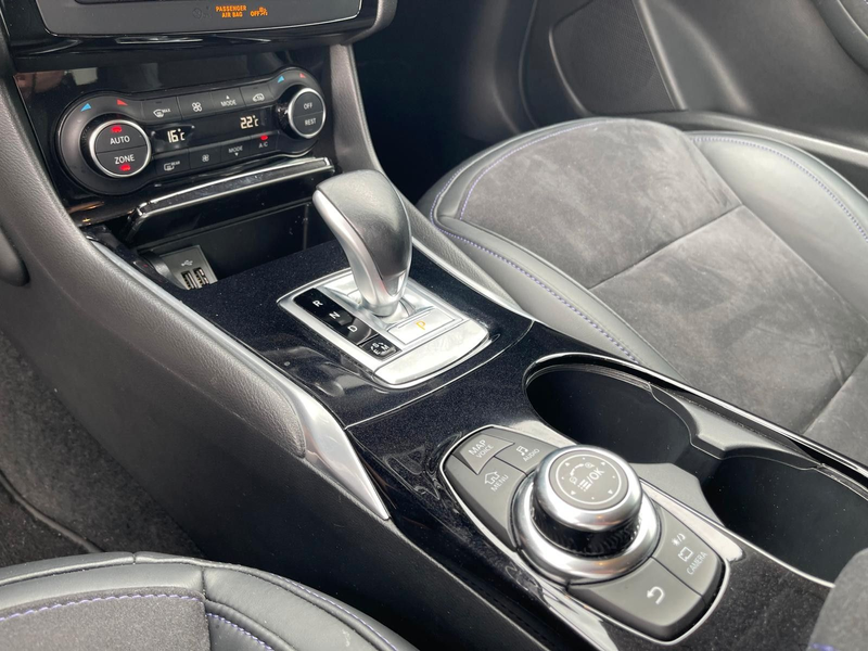 Infiniti Q30 2.2d AWD/NAVI/SHZ/AUTOMATIK/Eu6/Kamera/LED — photo 13