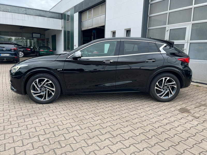 Infiniti Q30 2.2d AWD/NAVI/SHZ/AUTOMATIK/Eu6/Kamera/LED — photo 2