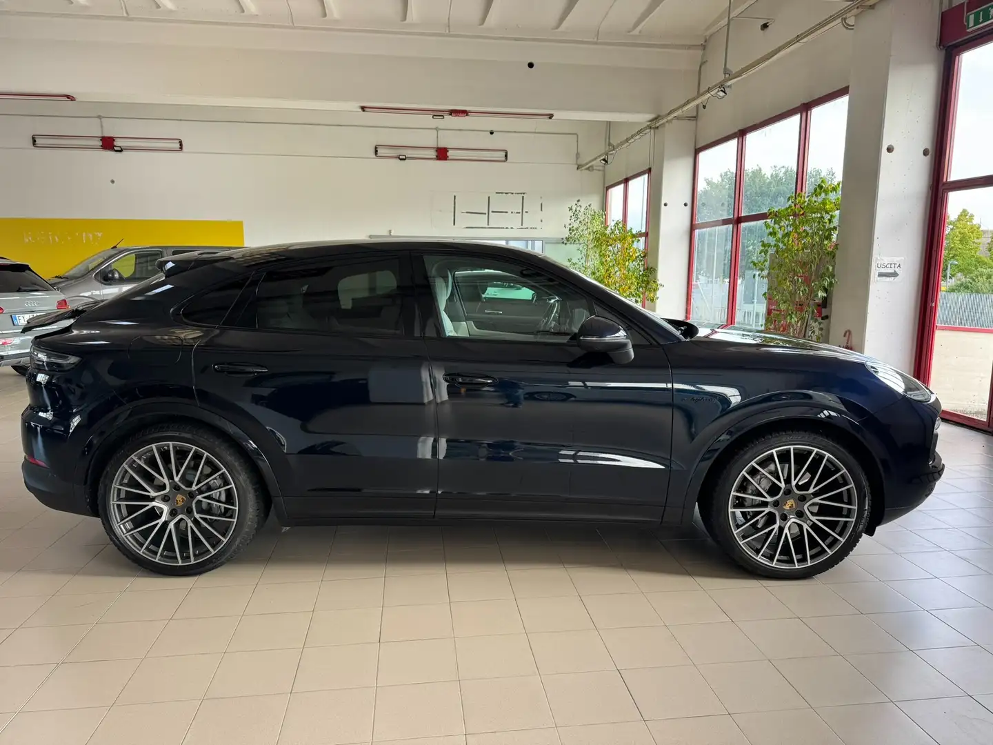 Porsche Cayenne Coupe 3.0 E-Hybrid Tetto panorama R.L.22" Blu/Azzurro - 2