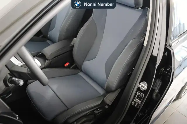 BMW 1 Series view 14