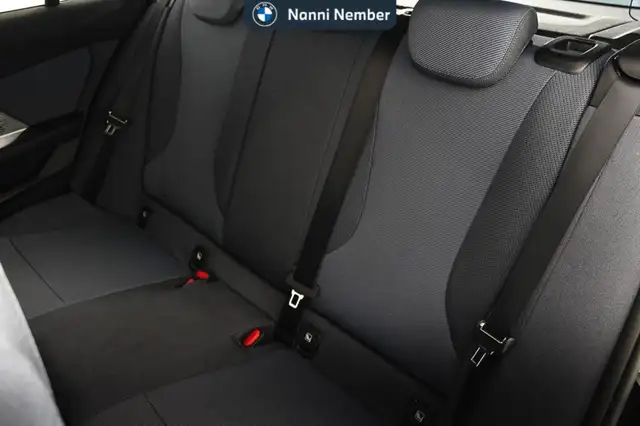 BMW 1 Series view 15