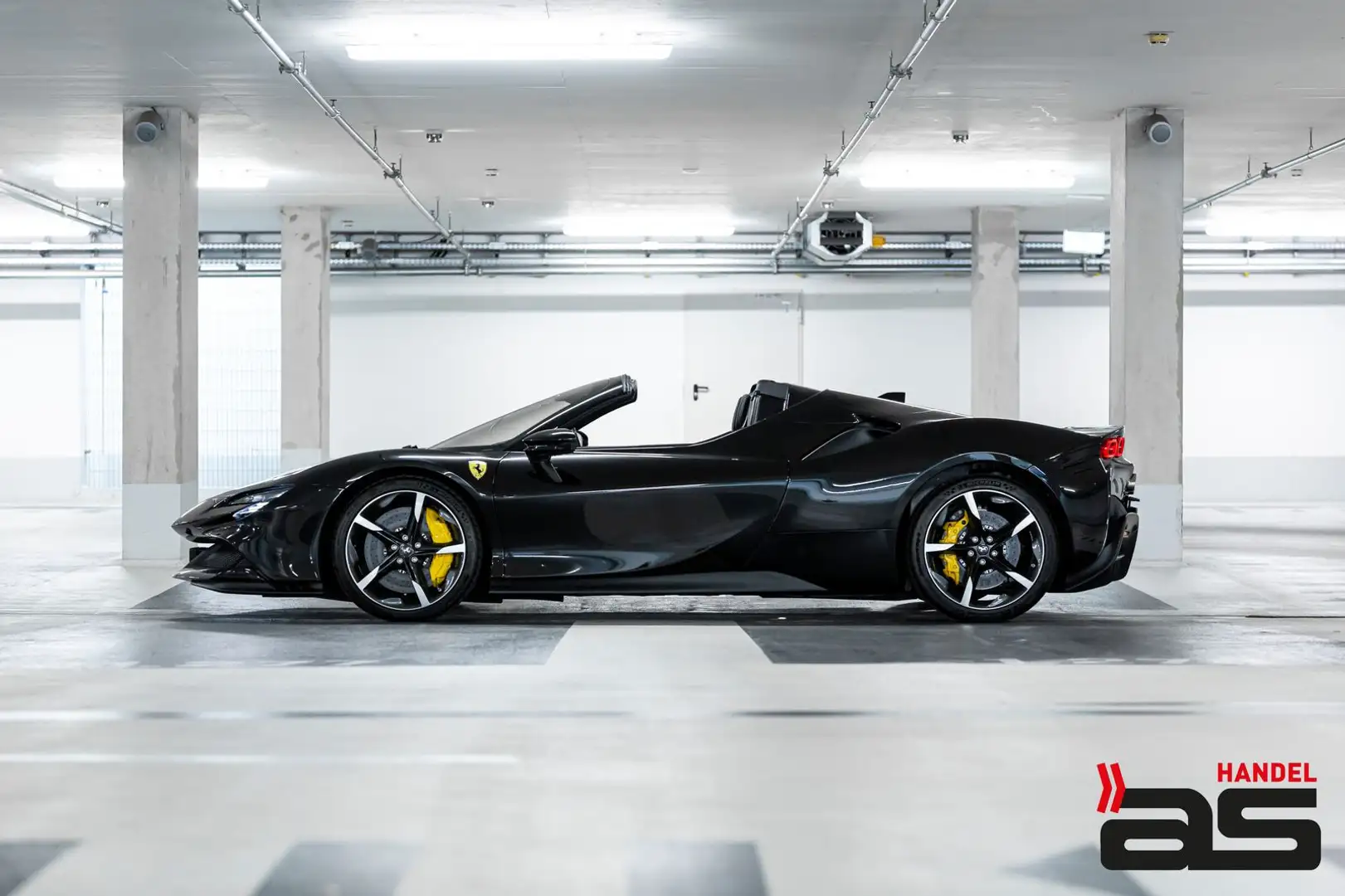 Ferrari SF90 Spider Carbon|Lift|JBL|AFS|RacingSeats|20" Schwarz - 2