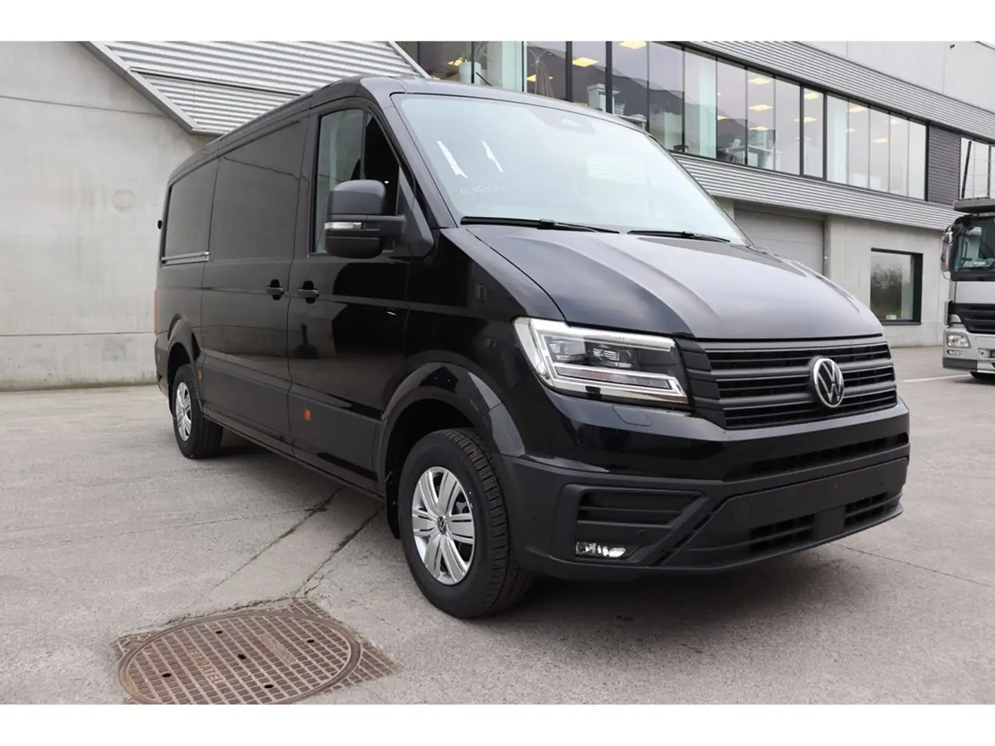 Volkswagen Crafter 35 Fourgon L3H2 3640mm 2.0 TDI 177 hp Aut. Zwart - 1