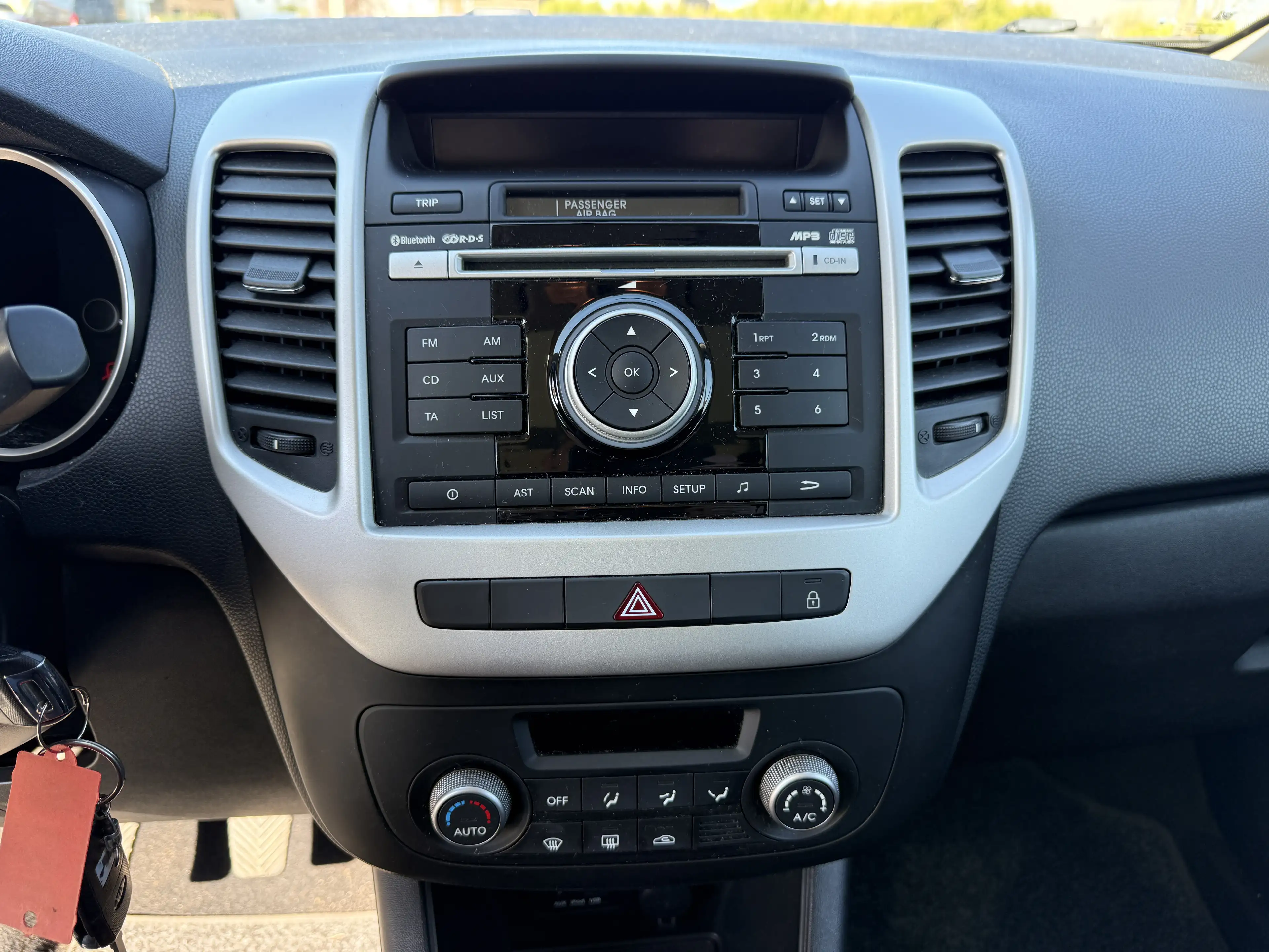 Kia Venga Venga 1.4i Sense — photo 12