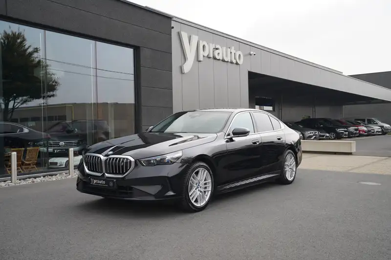 BMW i5 i5 eDrive40 Camera DAB 19" Privacy Leder Sportseat