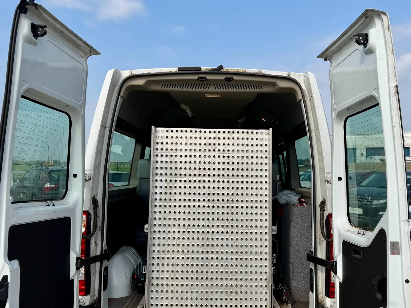 Renault Master L2H2 3,5t Weiß - 2