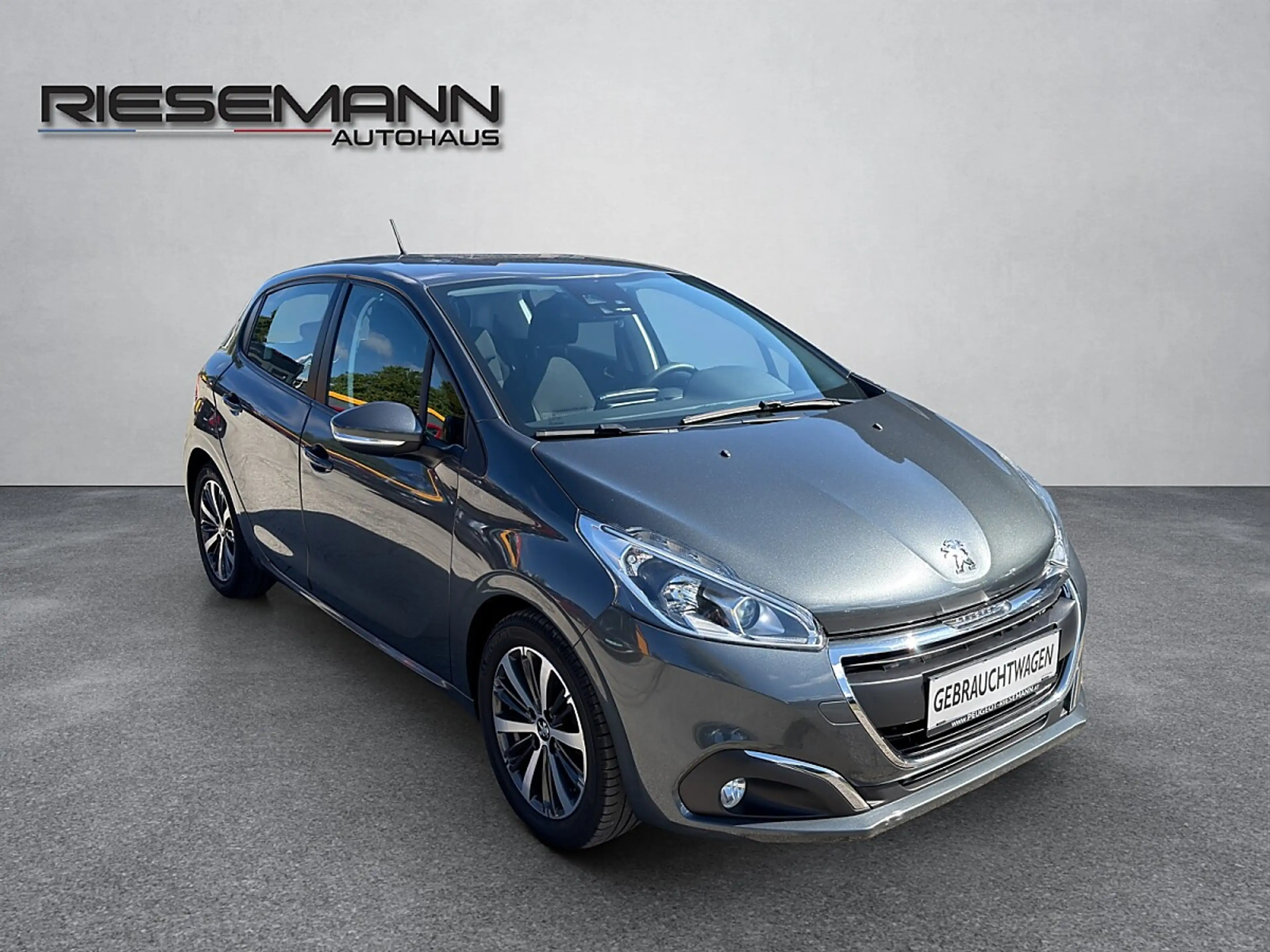 Peugeot 208 Active 1,2 PureTech 82 — photo 8