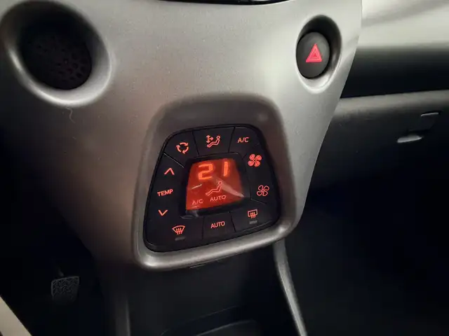 Toyota Aygo view 10